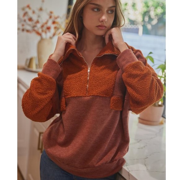 47873 Contrasting Half Zip Top - Picture 3 of 5